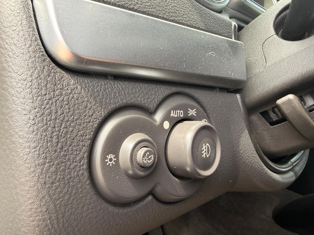 Chevrolet SSR Reg Cab 116.0" WB LS 2005