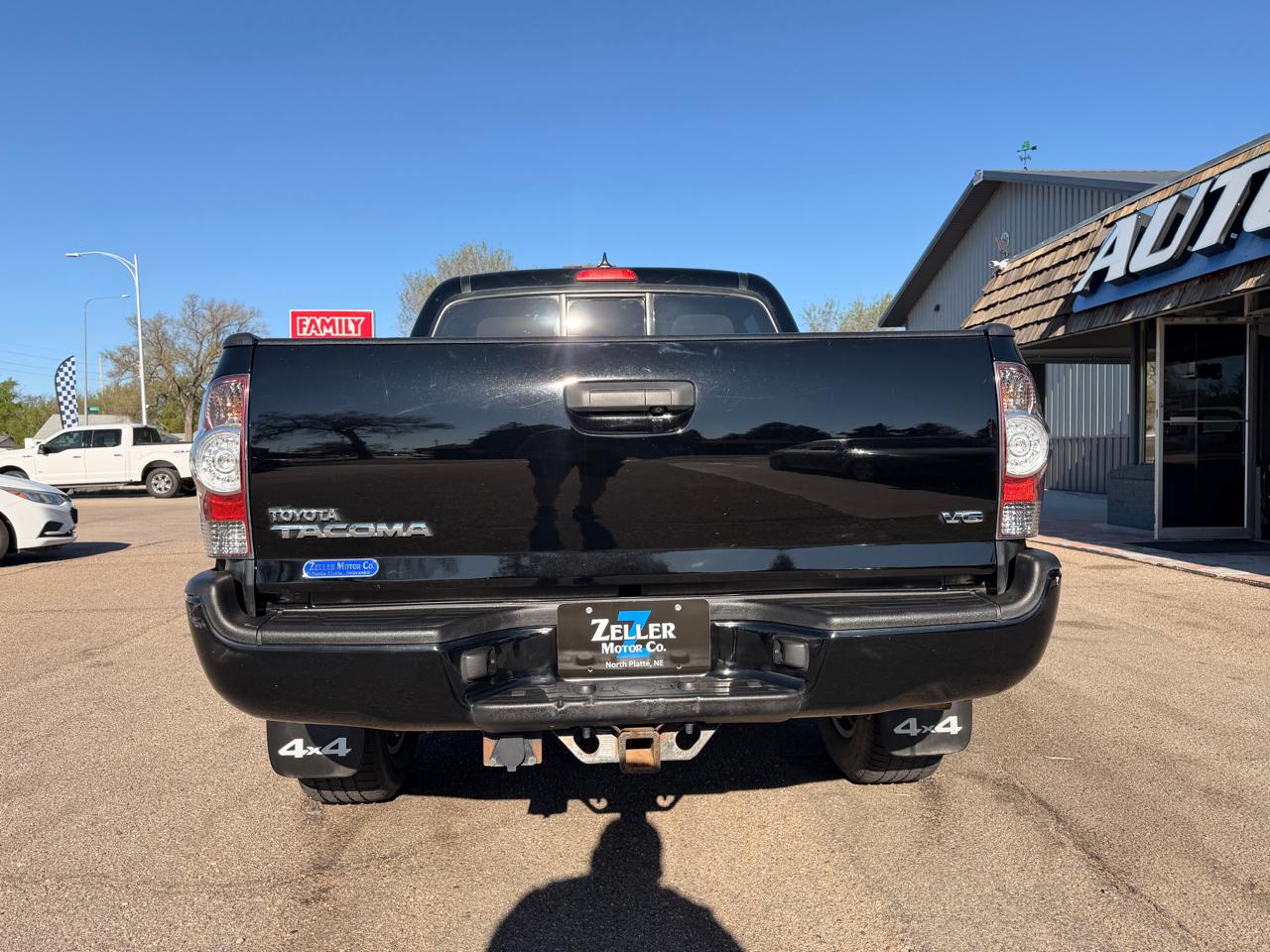 Toyota Tacoma 4WD Double Cab V6 MT (Natl) 2012