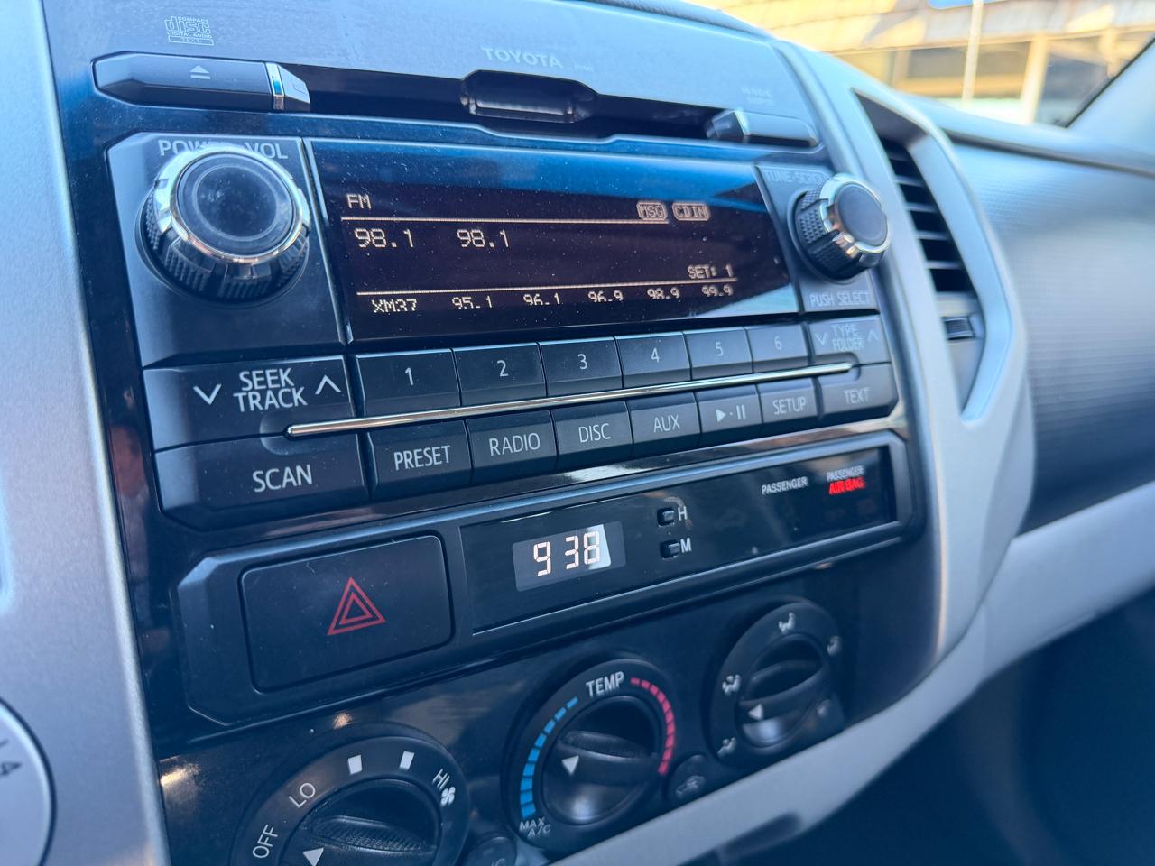 Toyota Tacoma 4WD Double Cab V6 MT (Natl) 2012