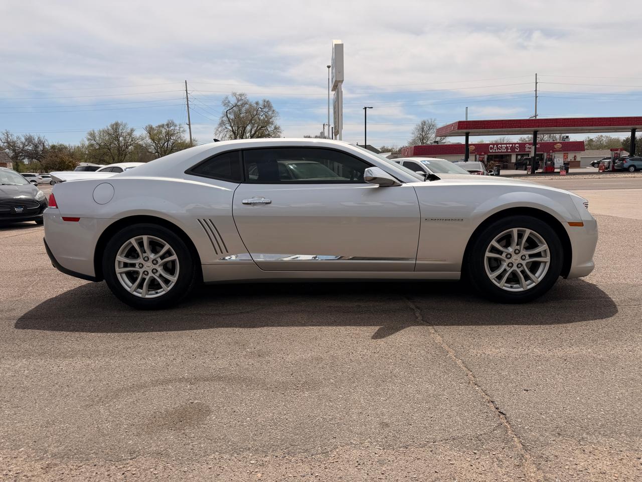 Chevrolet Camaro 2dr Cpe LS w/2LS 2015