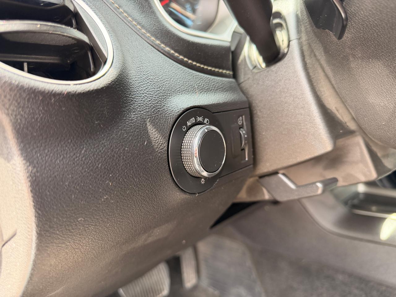 Chevrolet Camaro 2dr Cpe LS w/2LS 2015