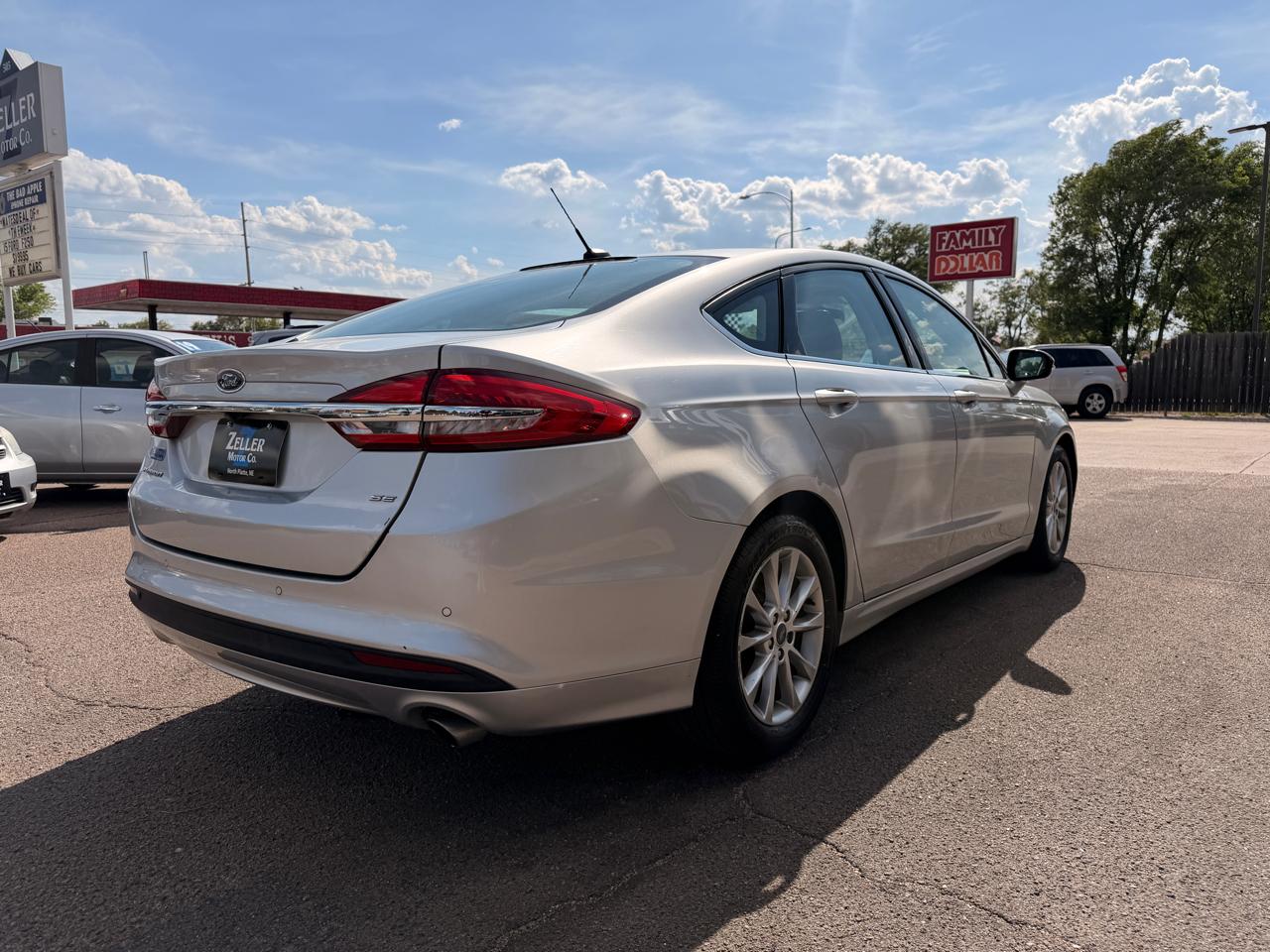 Ford Fusion SE FWD 2017