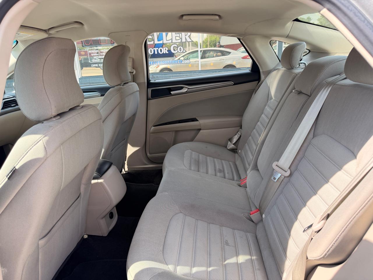 Ford Fusion SE FWD 2017