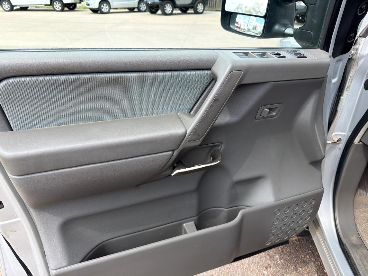 Nissan Titan SE Crew Cab 4WD FFV 2006