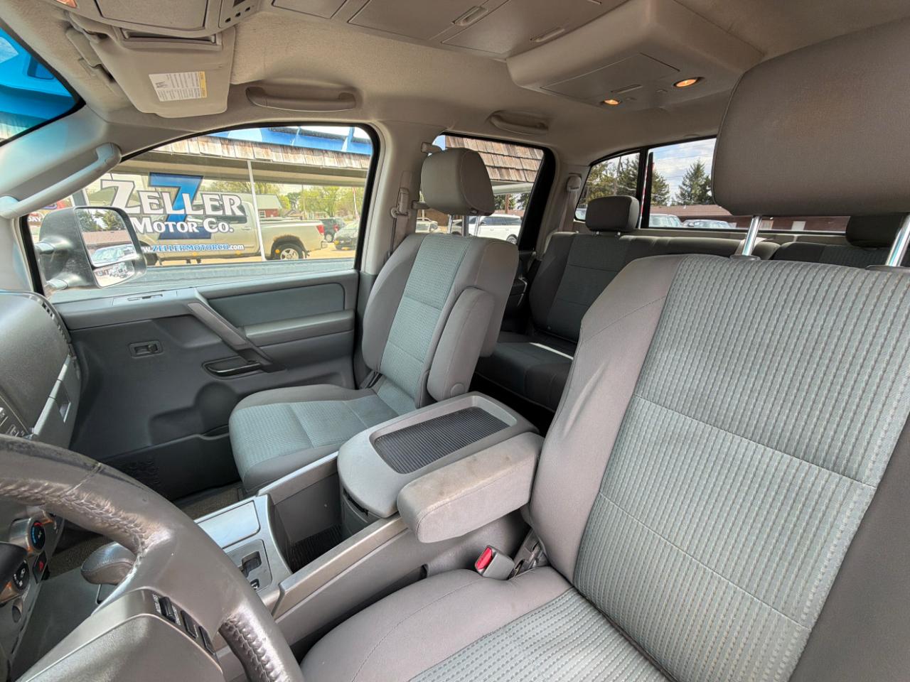 Nissan Titan SE Crew Cab 4WD FFV 2006