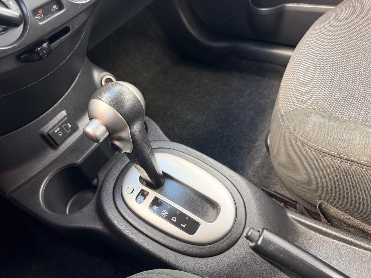 Nissan Versa Sedan SV CVT 2019
