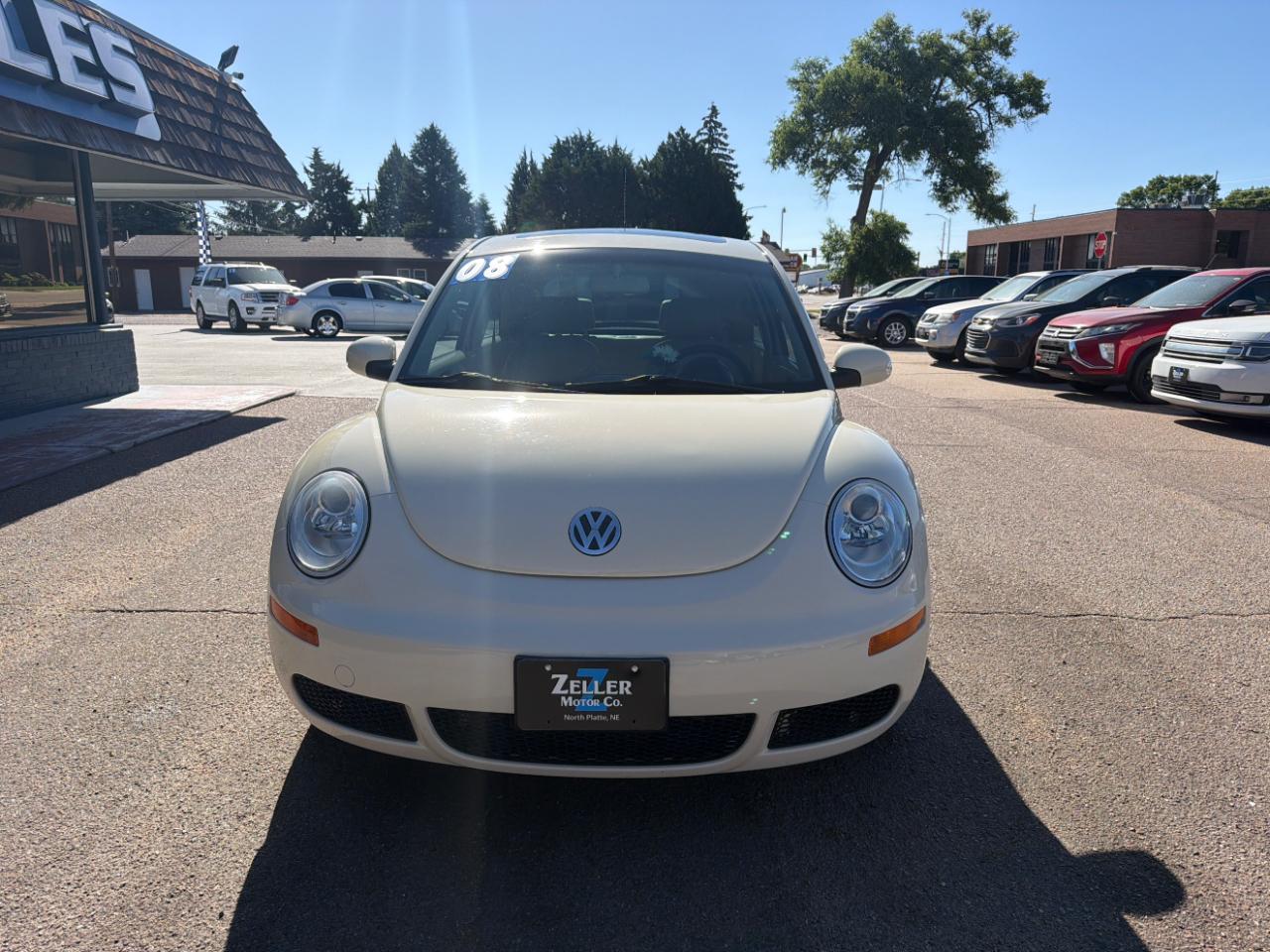 Volkswagen New Beetle Coupe 2dr Auto SE 2008