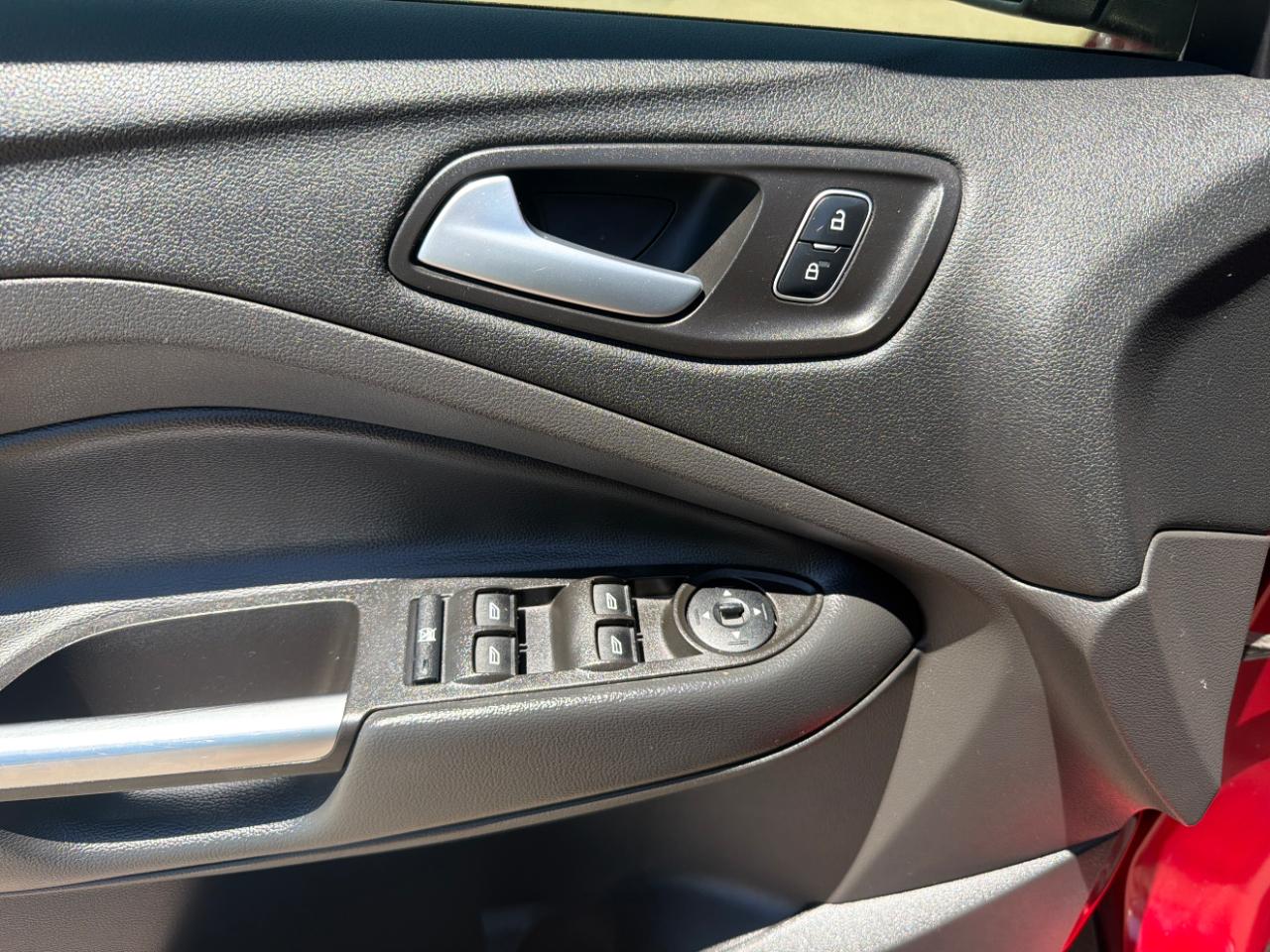 Ford Escape SE FWD 2017