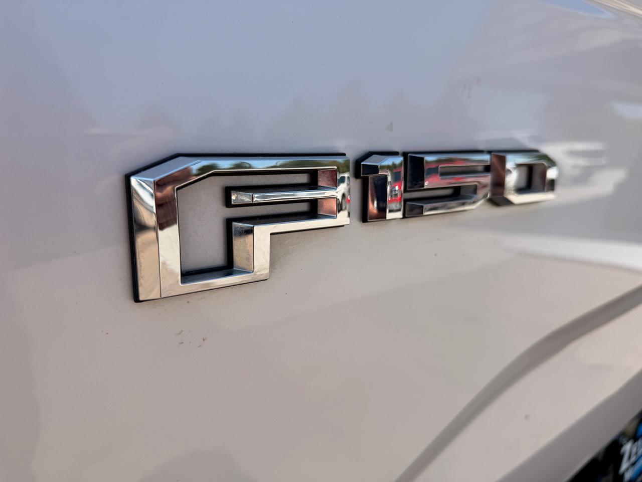 Ford F-150 4WD SuperCrew 145" Lariat 2016