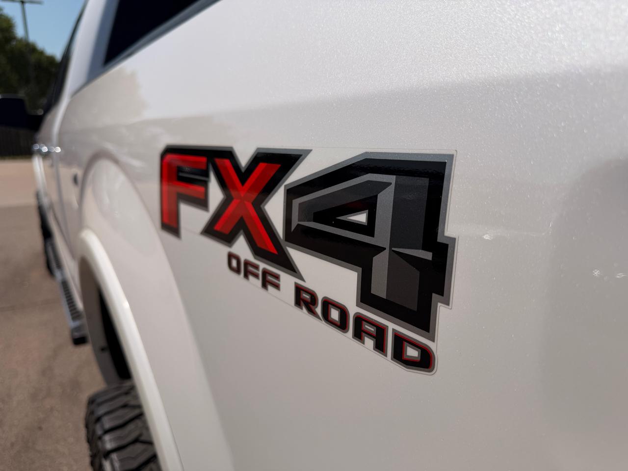 Ford F-150 4WD SuperCrew 145" Lariat 2016