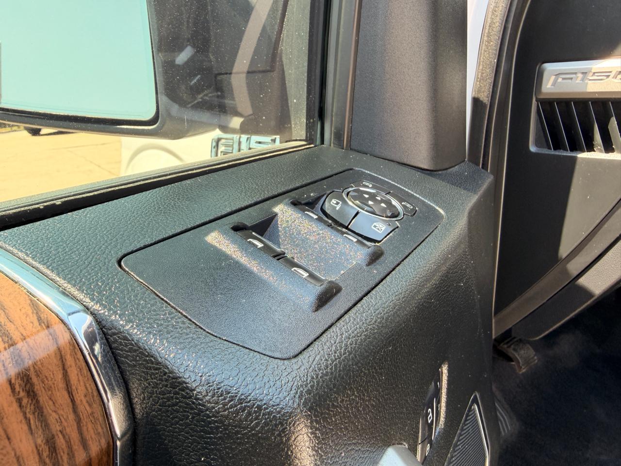 Ford F-150 4WD SuperCrew 145" Lariat 2016