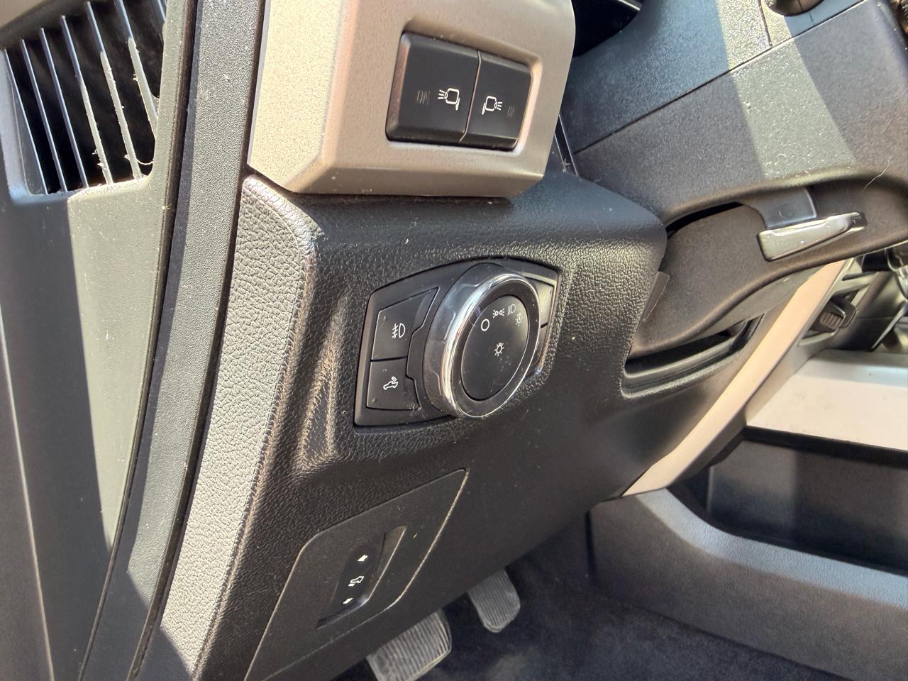 Ford F-150 4WD SuperCrew 145" Lariat 2016