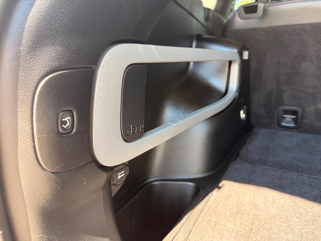 Jeep Cherokee 4WD 4dr Trailhawk 2015