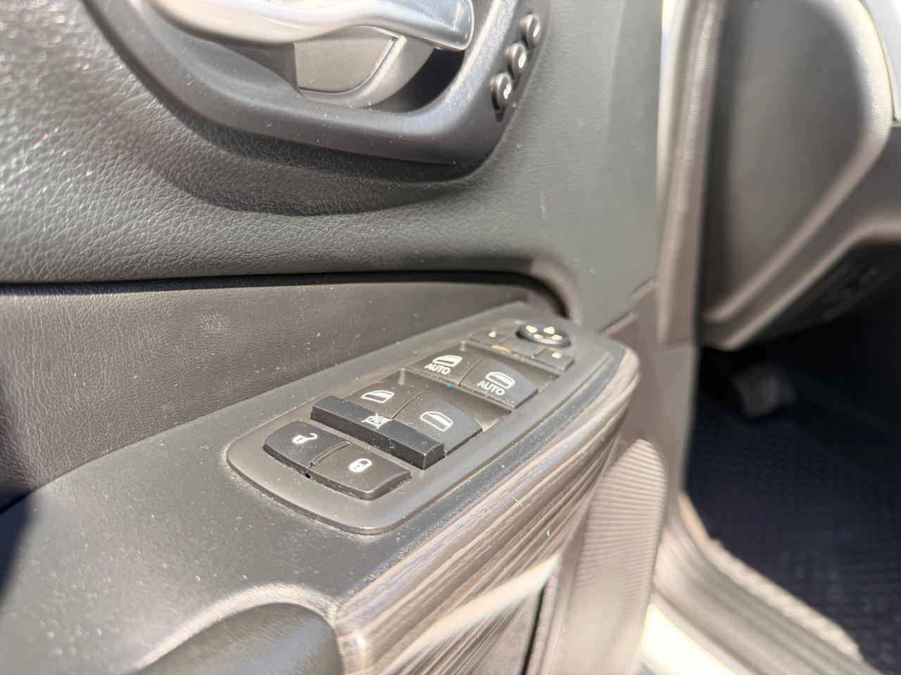 Jeep Cherokee 4WD 4dr Trailhawk 2015