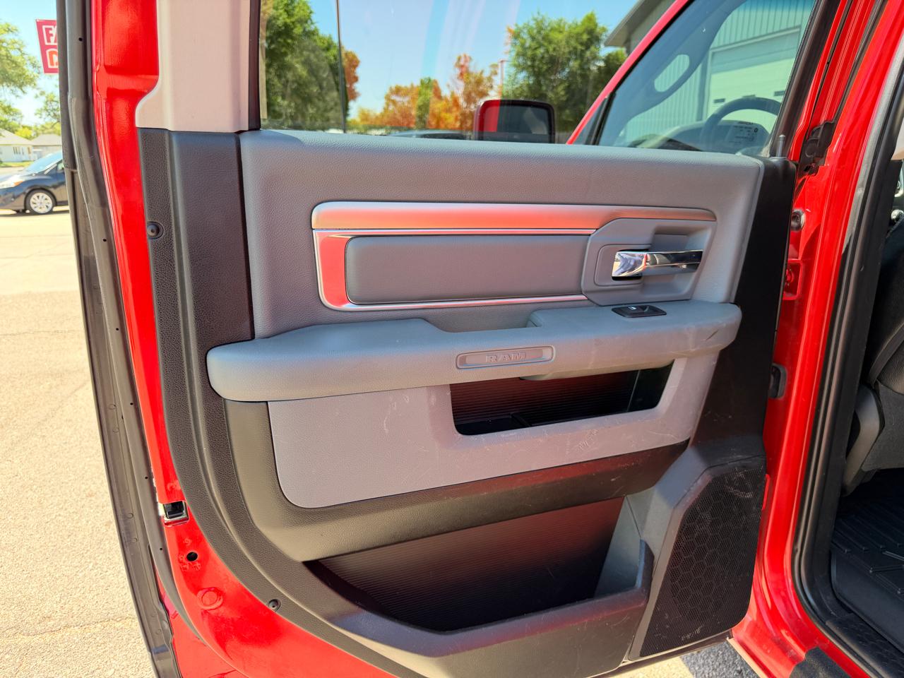 RAM 1500 SLT 4x4 Crew Cab 5'7" Box 2018