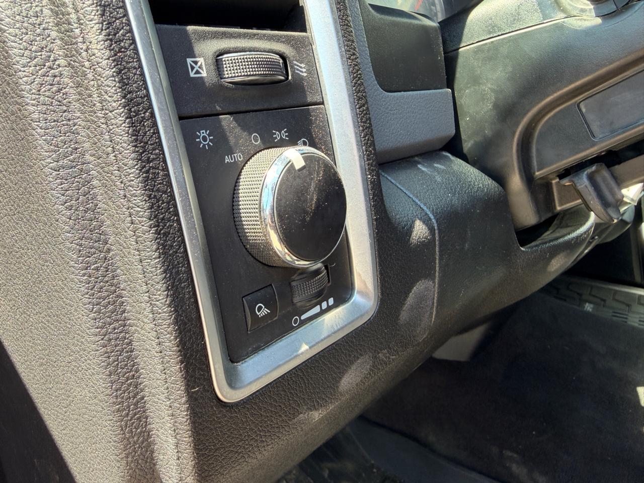 RAM 1500 SLT 4x4 Crew Cab 5'7" Box 2018