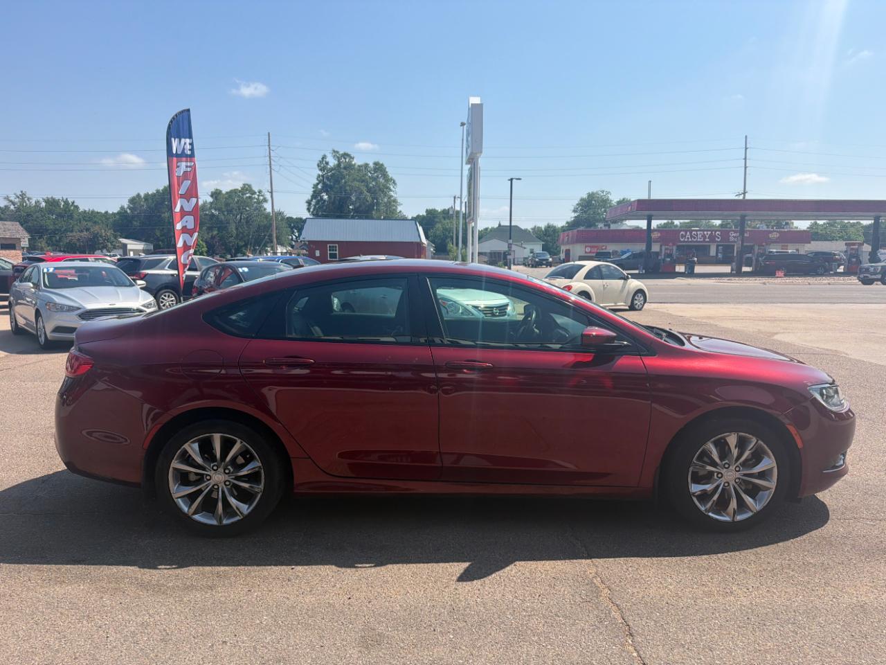 Chrysler 200 4dr Sdn S FWD 2015