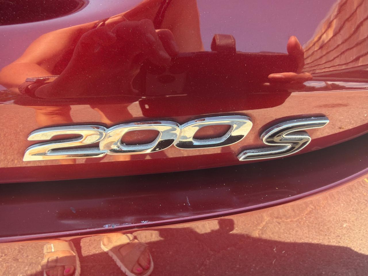 Chrysler 200 4dr Sdn S FWD 2015