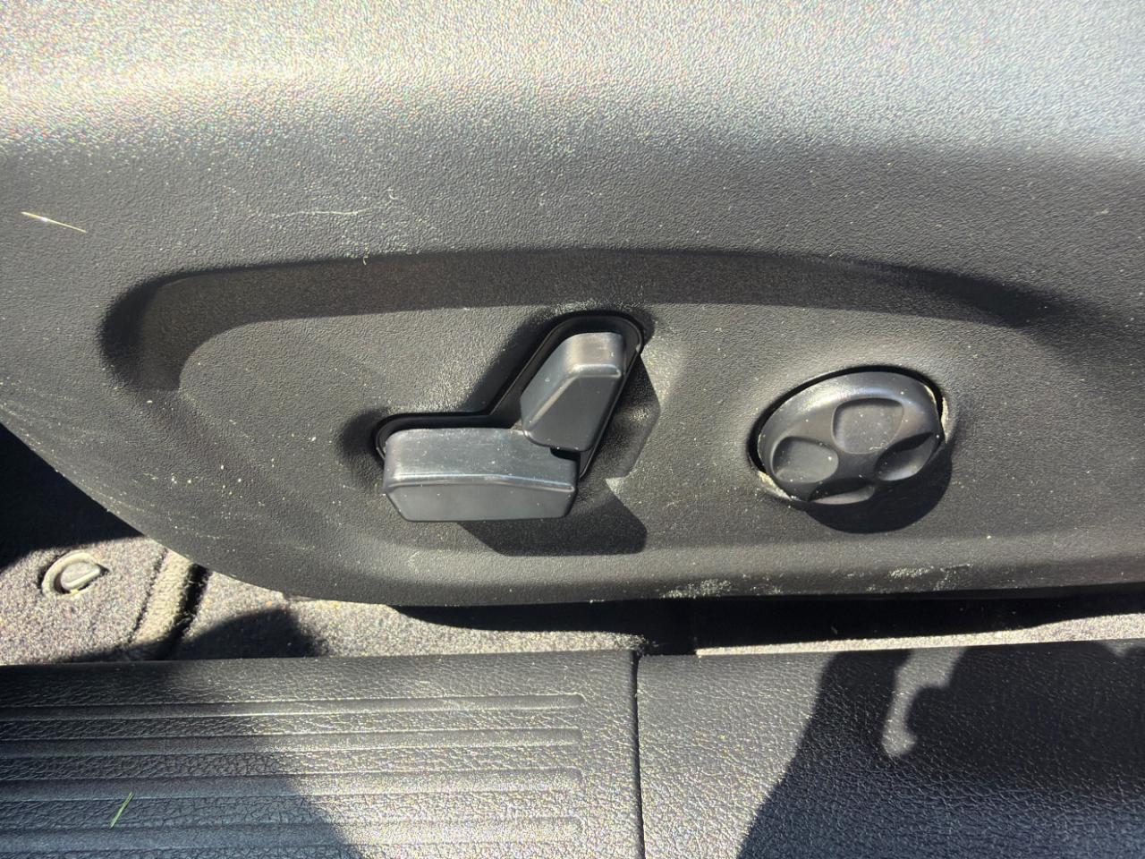 Chrysler 200 4dr Sdn S FWD 2015