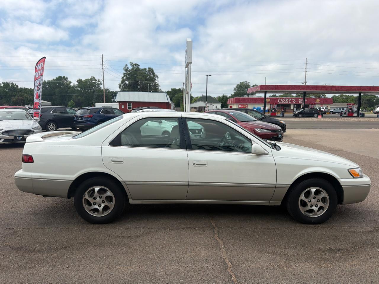 Toyota Camry 4dr Sdn XLE Auto 1999