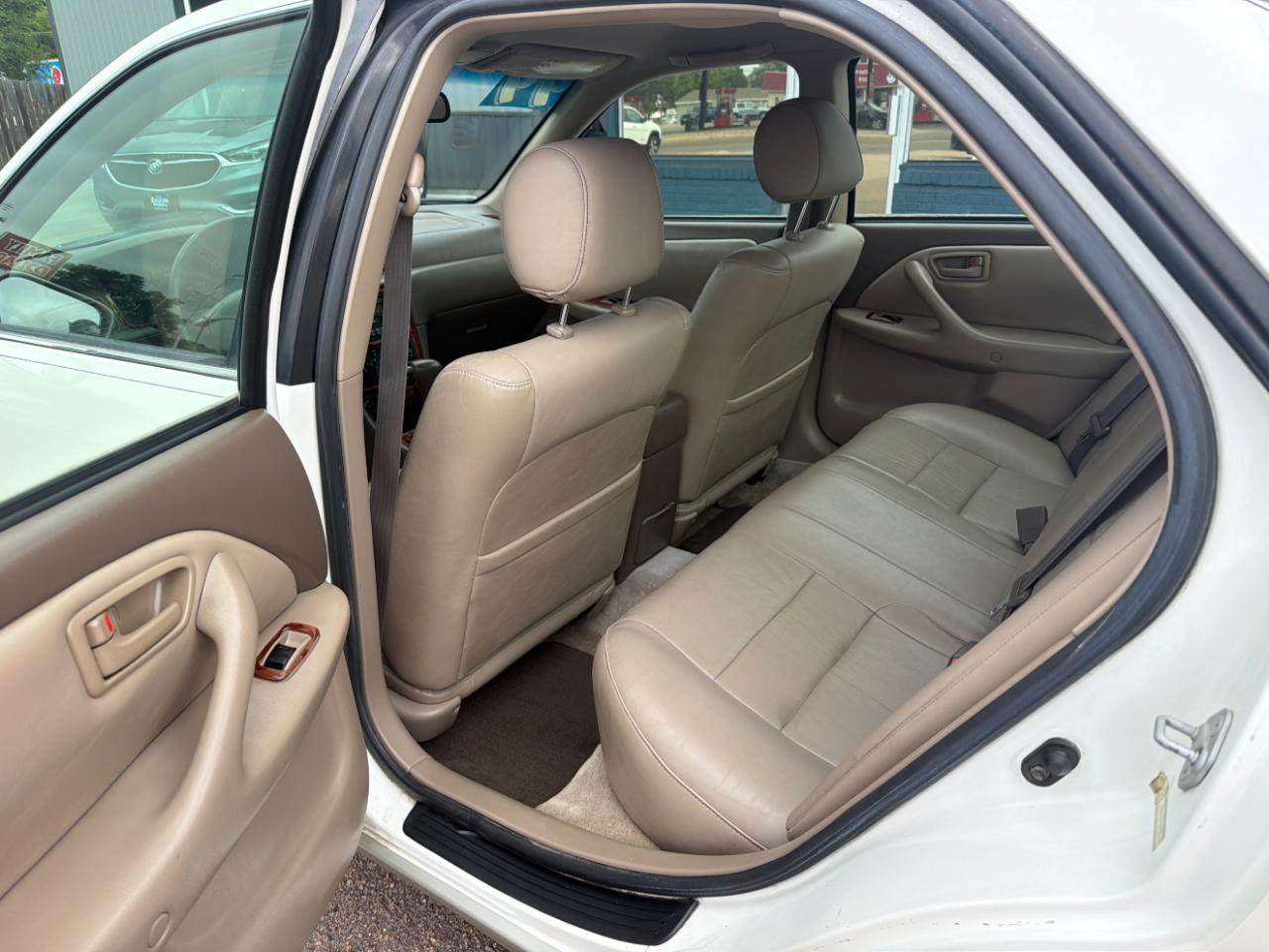 Toyota Camry 4dr Sdn XLE Auto 1999