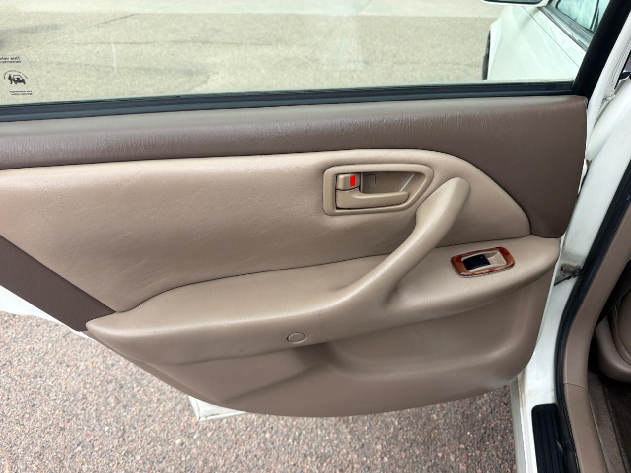 Toyota Camry 4dr Sdn XLE Auto 1999