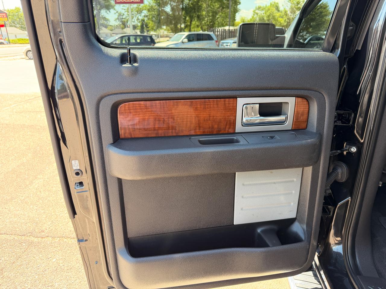 Ford F-150 4WD SuperCrew 145" Lariat 2010
