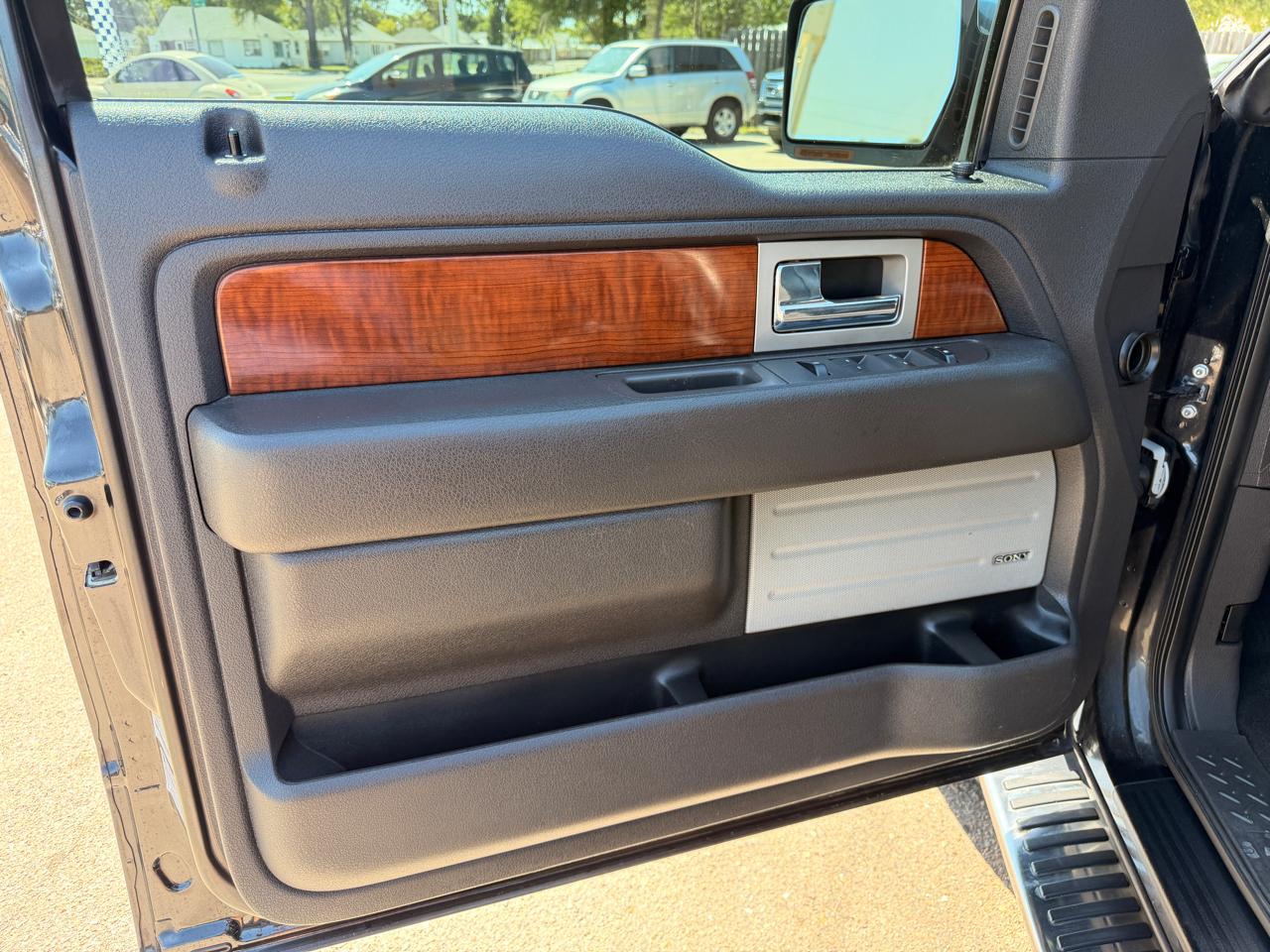 Ford F-150 4WD SuperCrew 145" Lariat 2010