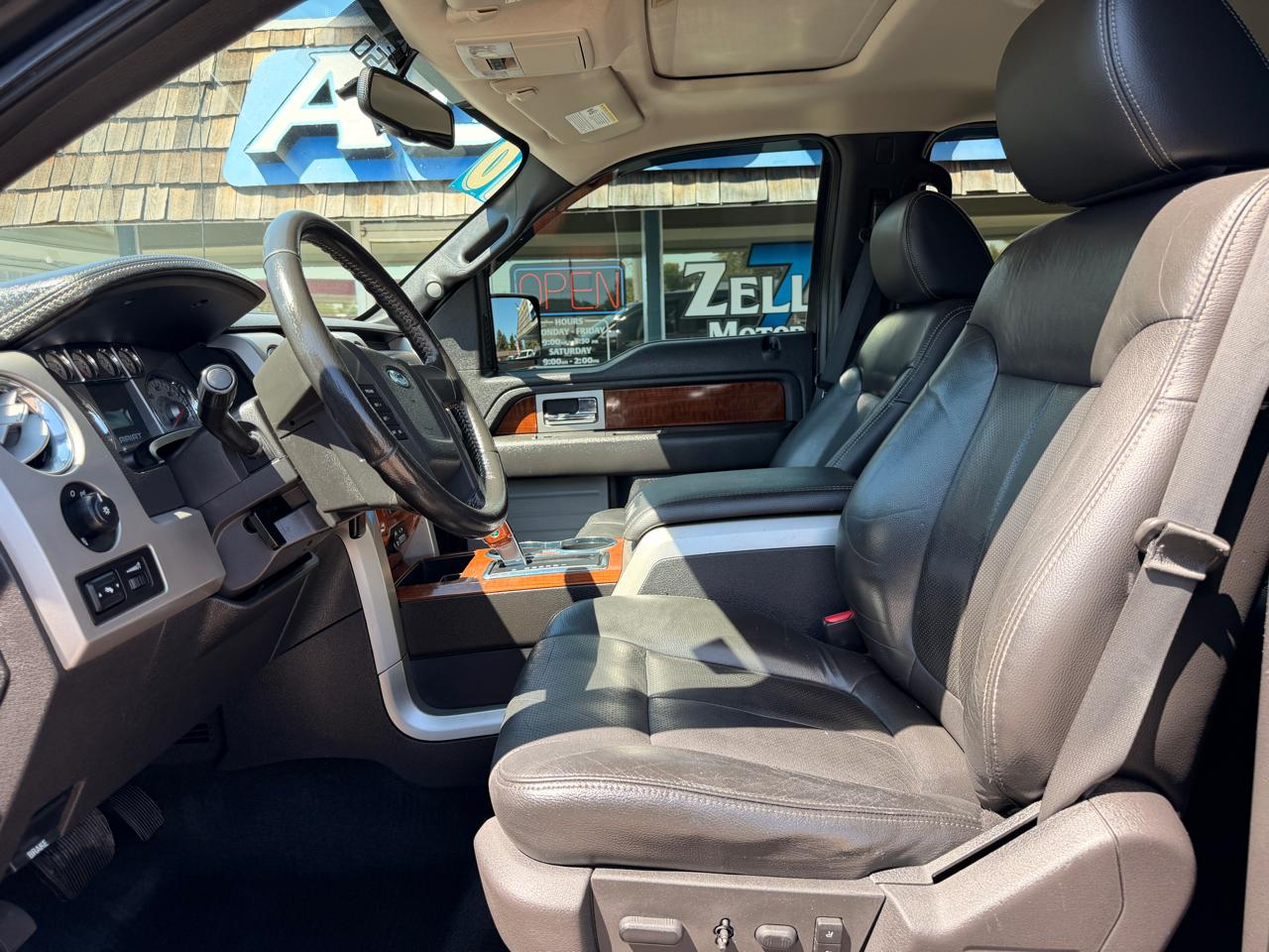 Ford F-150 4WD SuperCrew 145" Lariat 2010