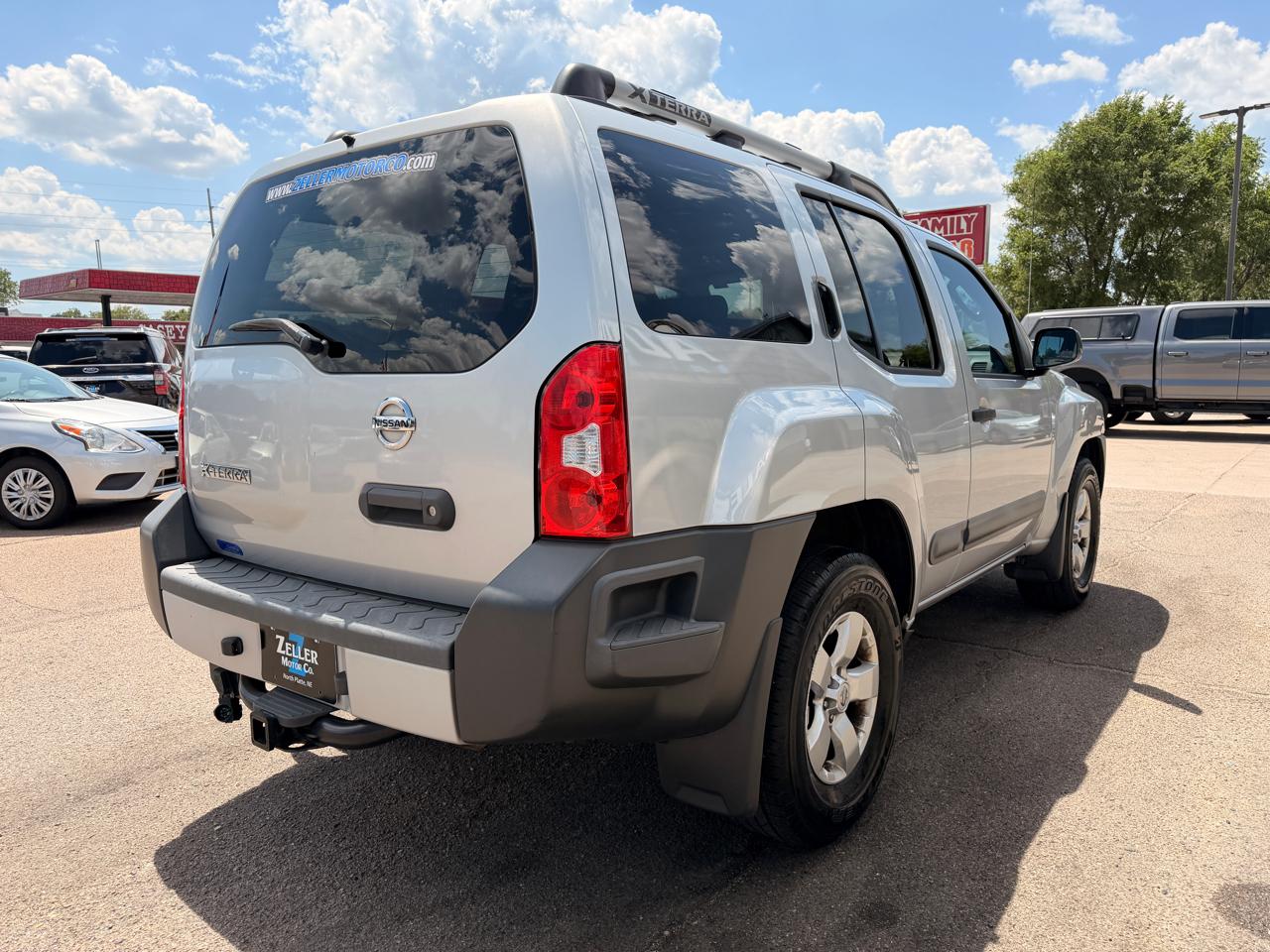 Nissan Xterra 4WD 4dr Auto S 2011