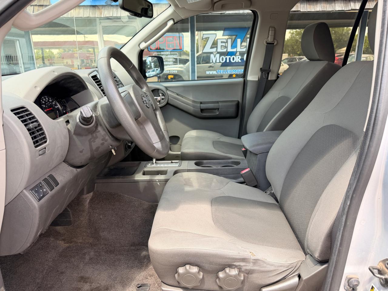 Nissan Xterra 4WD 4dr Auto S 2011