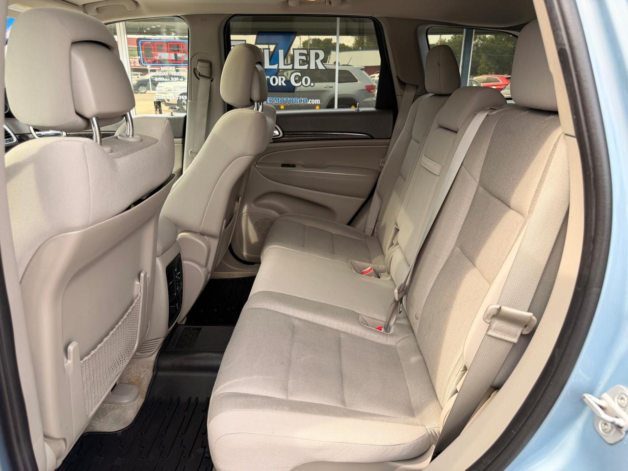 Jeep Grand Cherokee 4WD 4dr Laredo 2012
