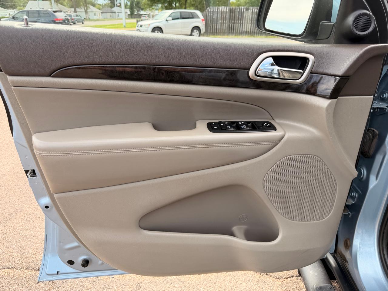 Jeep Grand Cherokee 4WD 4dr Laredo 2012