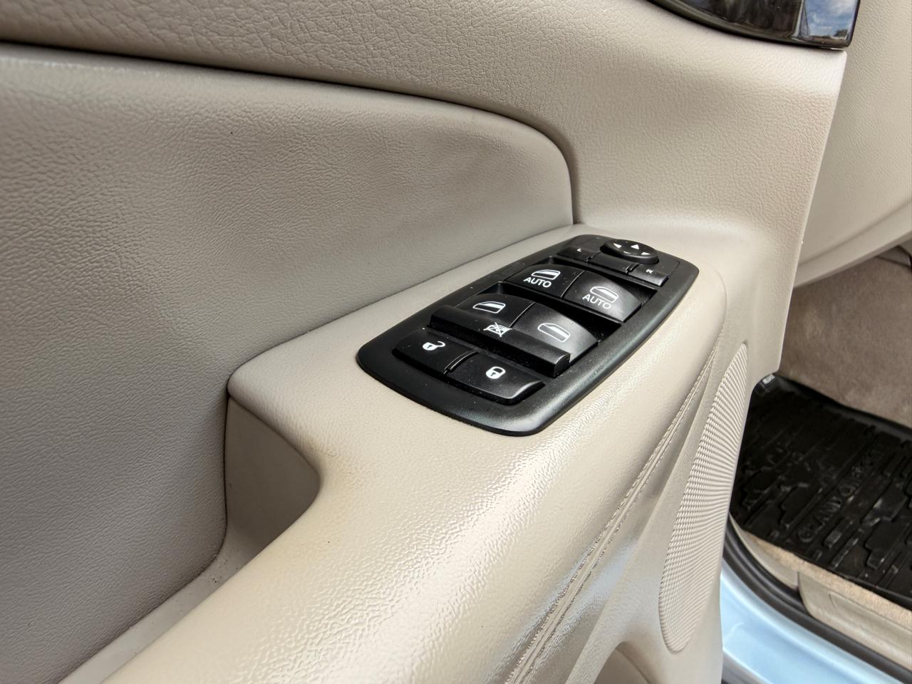Jeep Grand Cherokee 4WD 4dr Laredo 2012