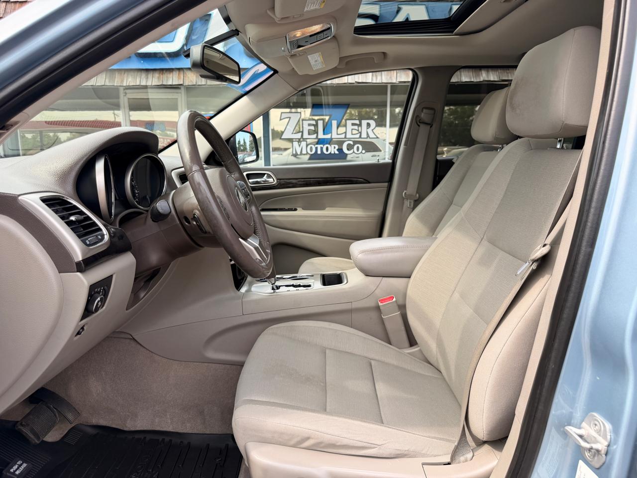 Jeep Grand Cherokee 4WD 4dr Laredo 2012