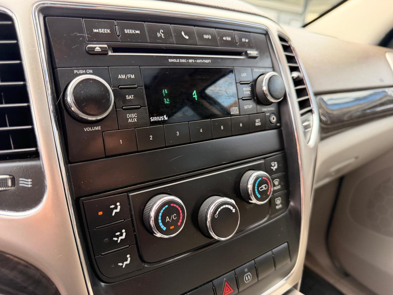 Jeep Grand Cherokee 4WD 4dr Laredo 2012