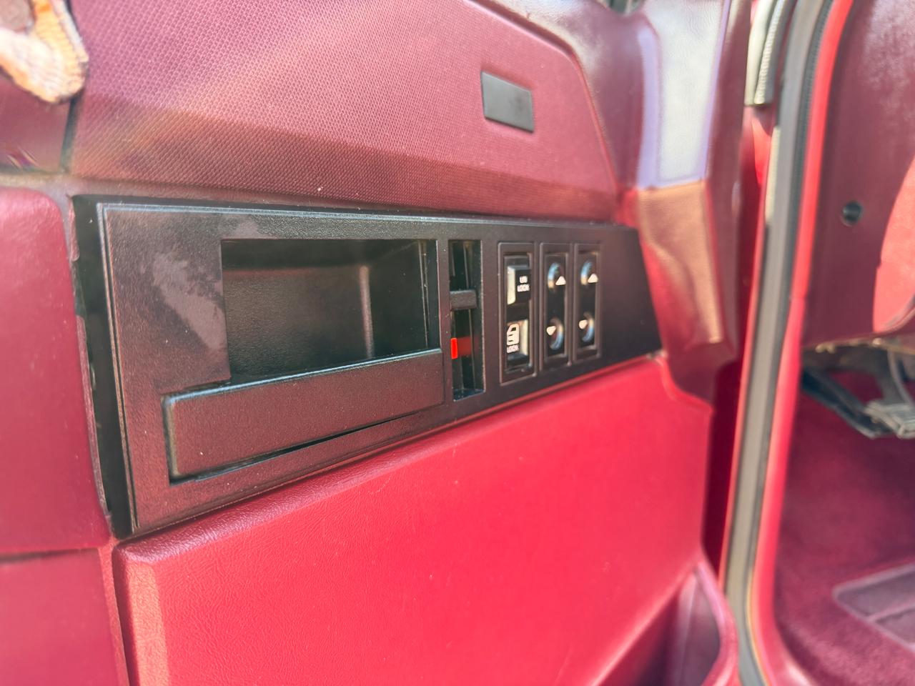 Chevrolet 1/2 Ton Pickups Fleetside 117.5" 4WD 1989