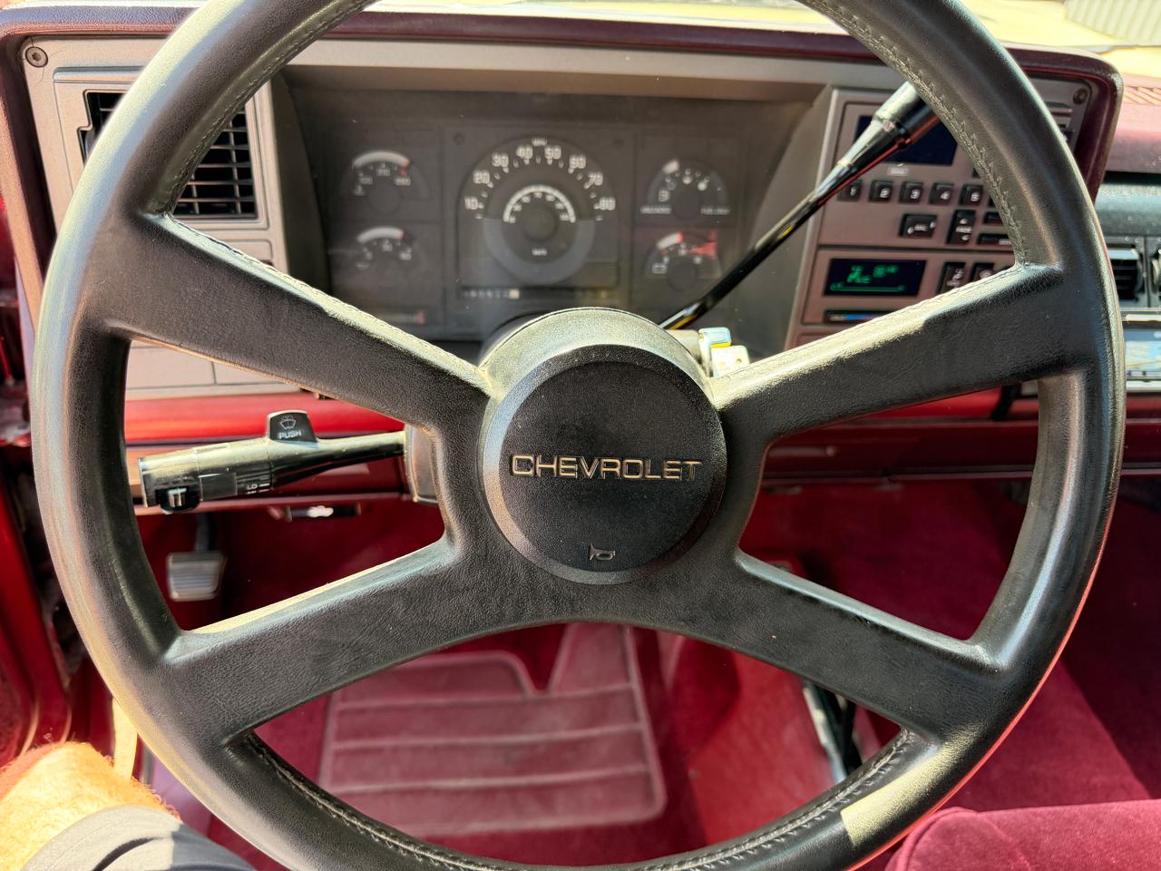 Chevrolet 1/2 Ton Pickups Fleetside 117.5" 4WD 1989