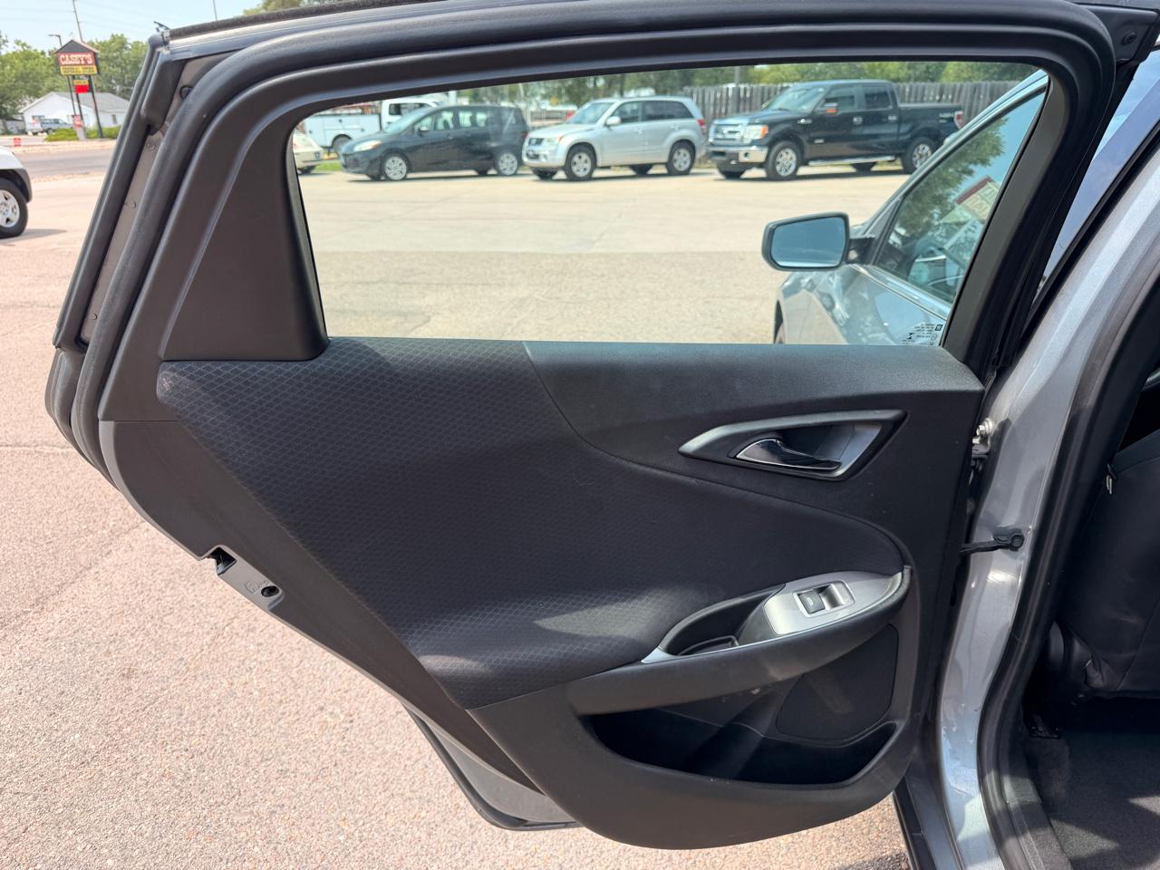 Chevrolet Malibu 4dr Sdn LS w/1FL 2023