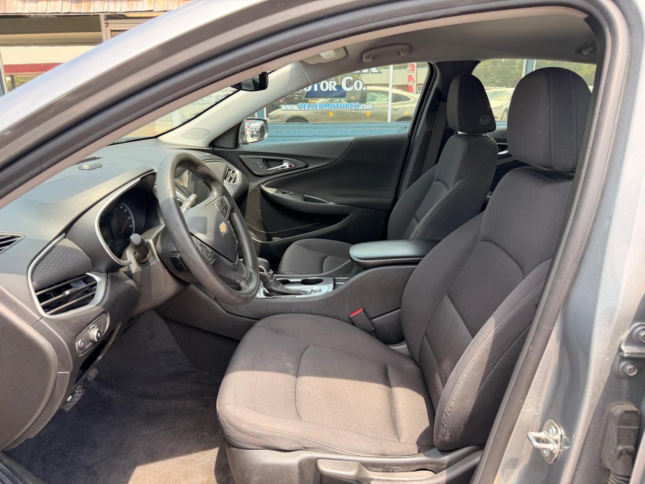 Chevrolet Malibu 4dr Sdn LS w/1FL 2023