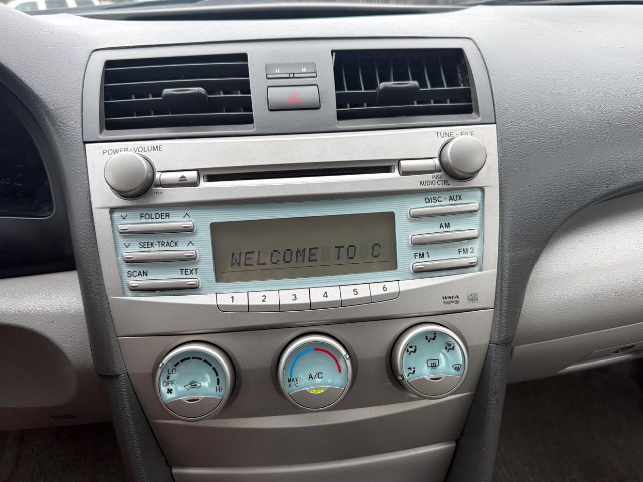 Toyota Camry 4dr Sdn I4 Auto XLE (Natl) 2007