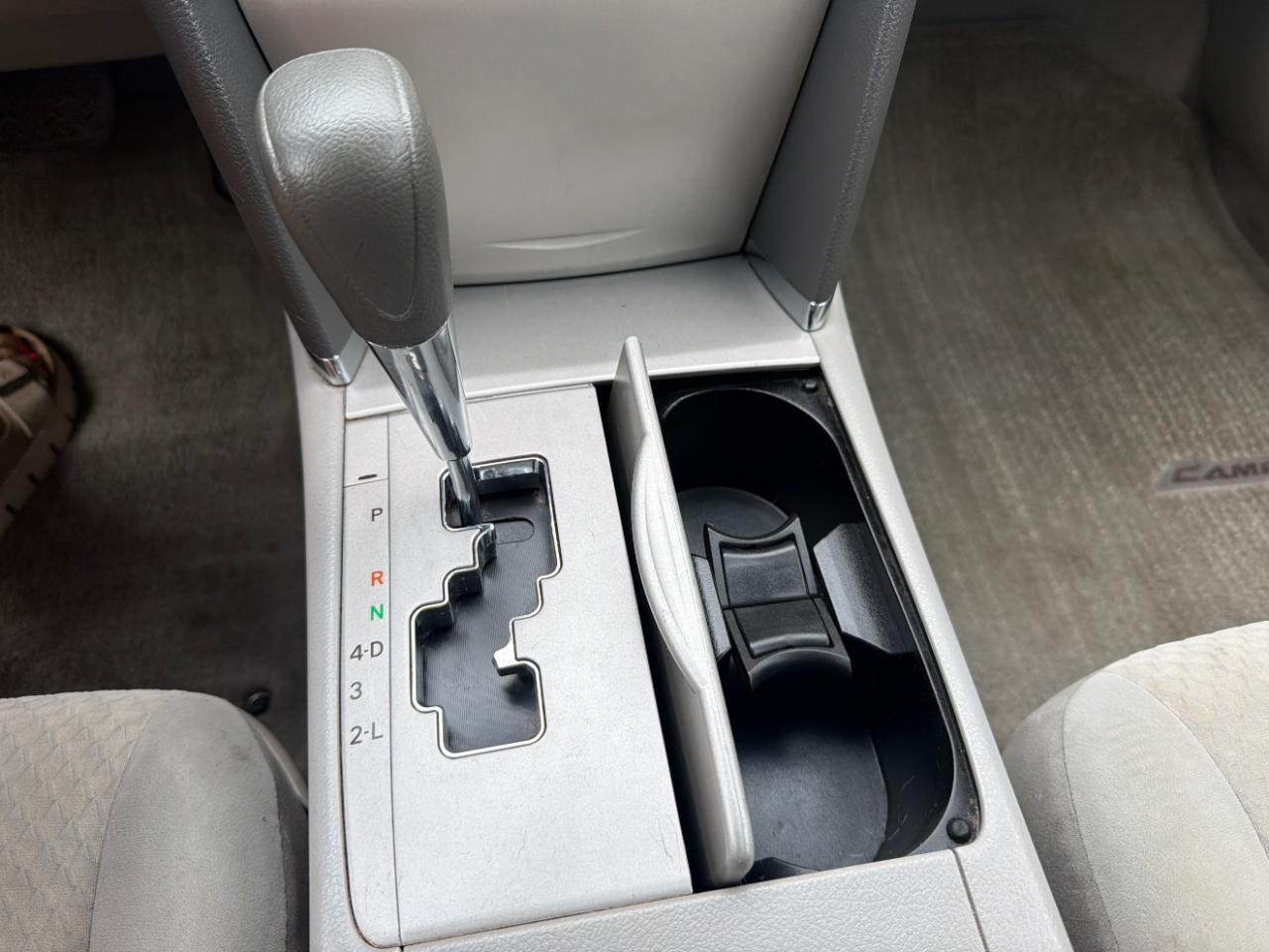 Toyota Camry 4dr Sdn I4 Auto XLE (Natl) 2007