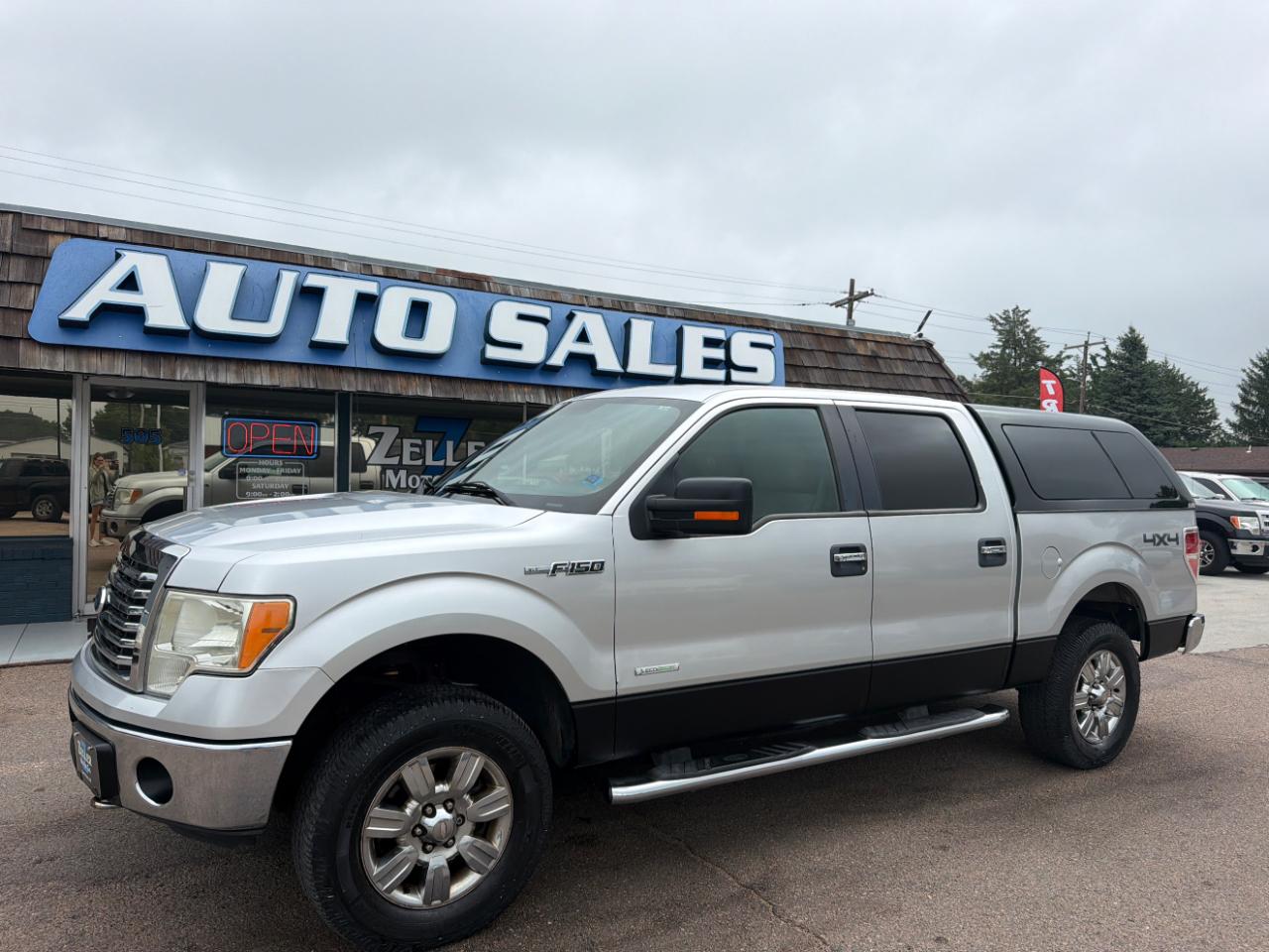 2011 Ford F-150 4WD SuperCrew 145" Lariat