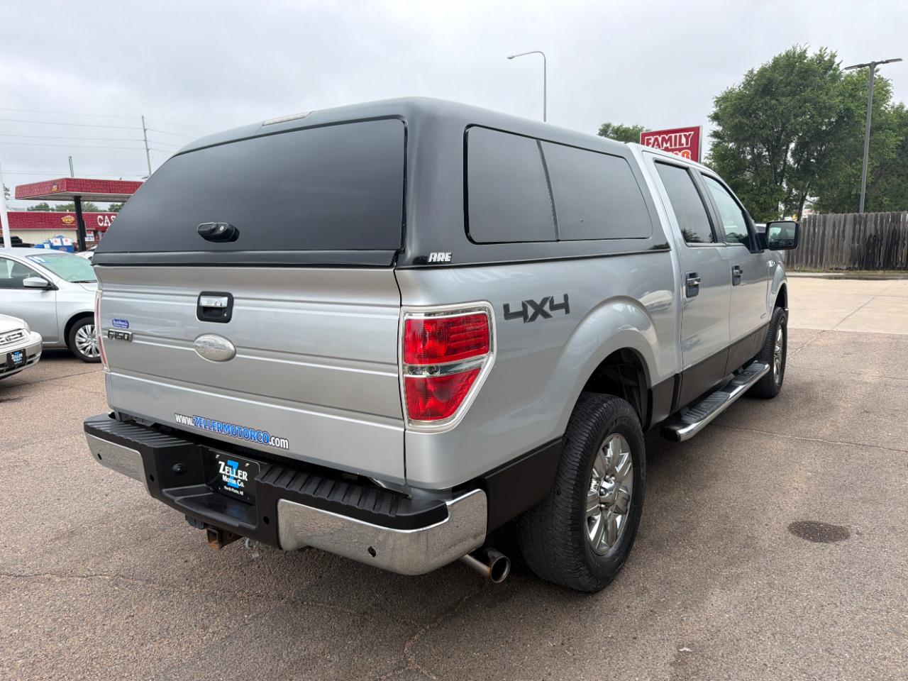 Ford F-150 4WD SuperCrew 145" Lariat 2011