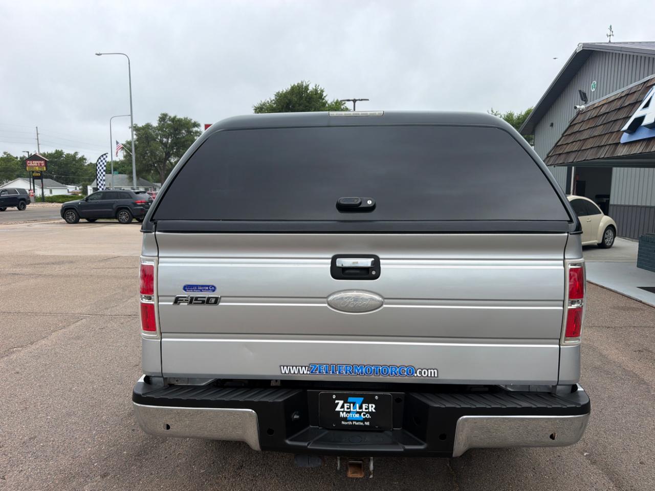 Ford F-150 4WD SuperCrew 145" Lariat 2011