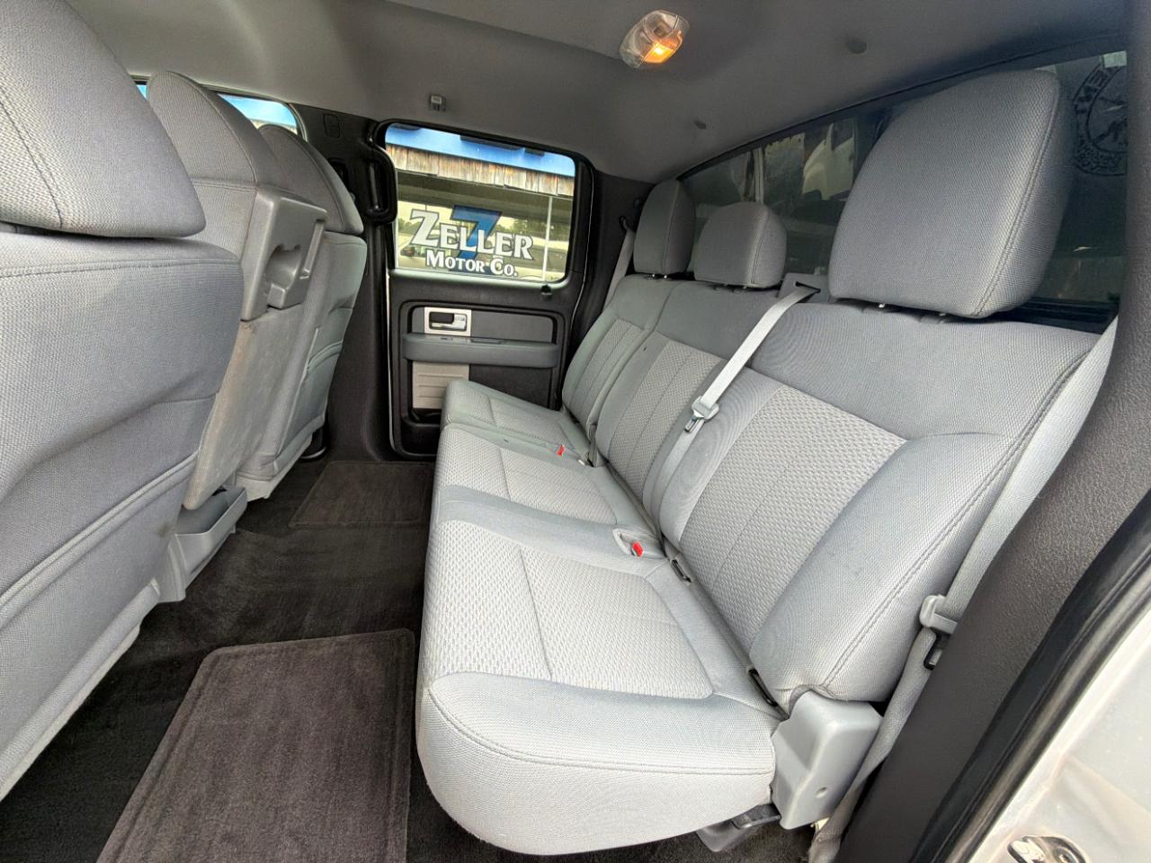 Ford F-150 4WD SuperCrew 145" Lariat 2011