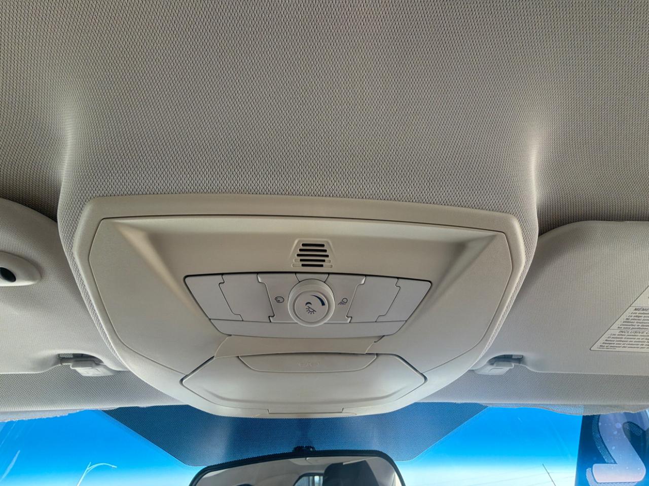 Ford Focus 4dr Sdn SEL 2012
