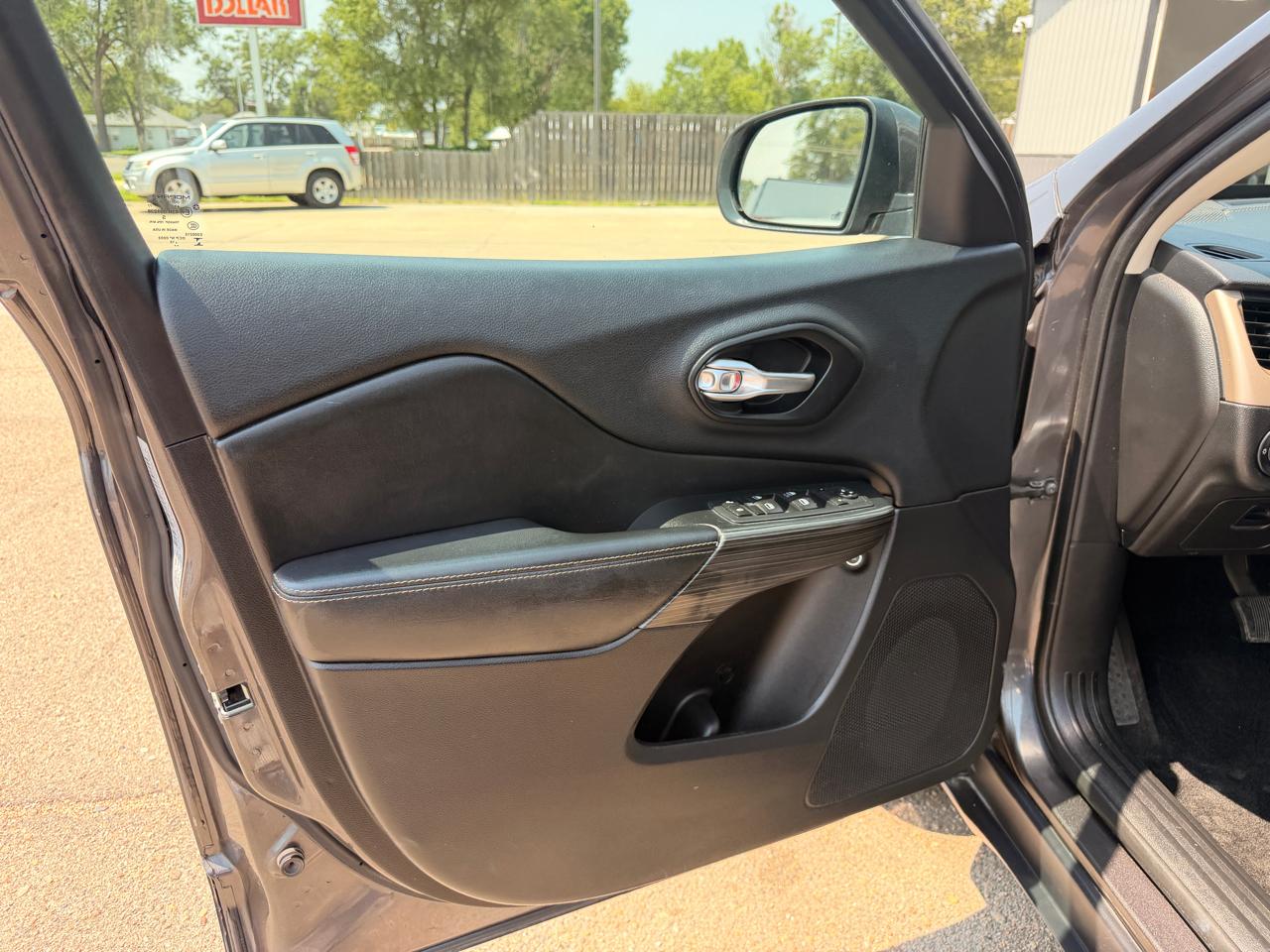 Jeep Cherokee 4WD 4dr Limited 2015