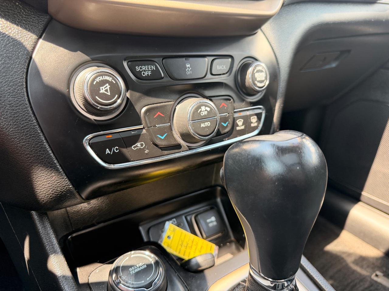 Jeep Cherokee 4WD 4dr Limited 2015