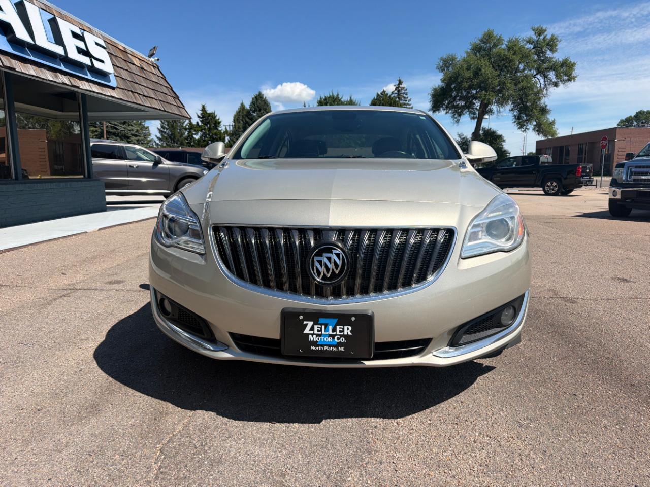 Buick Regal 4dr Sdn Premium I AWD 2016